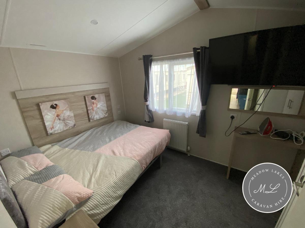 Meadow View 171 - Golden Palm - Central Heating, Wifi, Pet Friendly, Bed Linen - Meadow Lakes Caravan & Lodge Hire Chapel Saint Leonards Ngoại thất bức ảnh