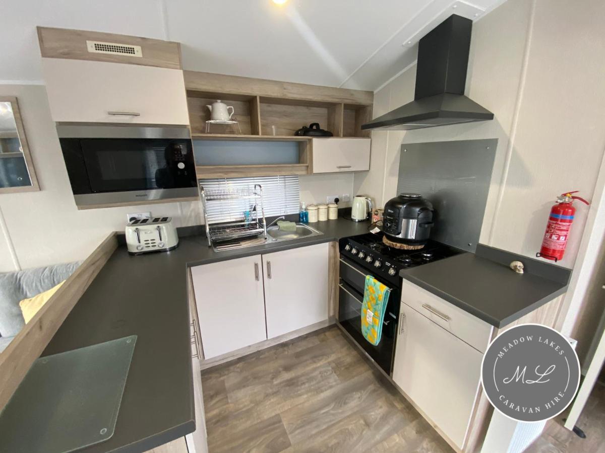 Meadow View 171 - Golden Palm - Central Heating, Wifi, Pet Friendly, Bed Linen - Meadow Lakes Caravan & Lodge Hire Chapel Saint Leonards Ngoại thất bức ảnh